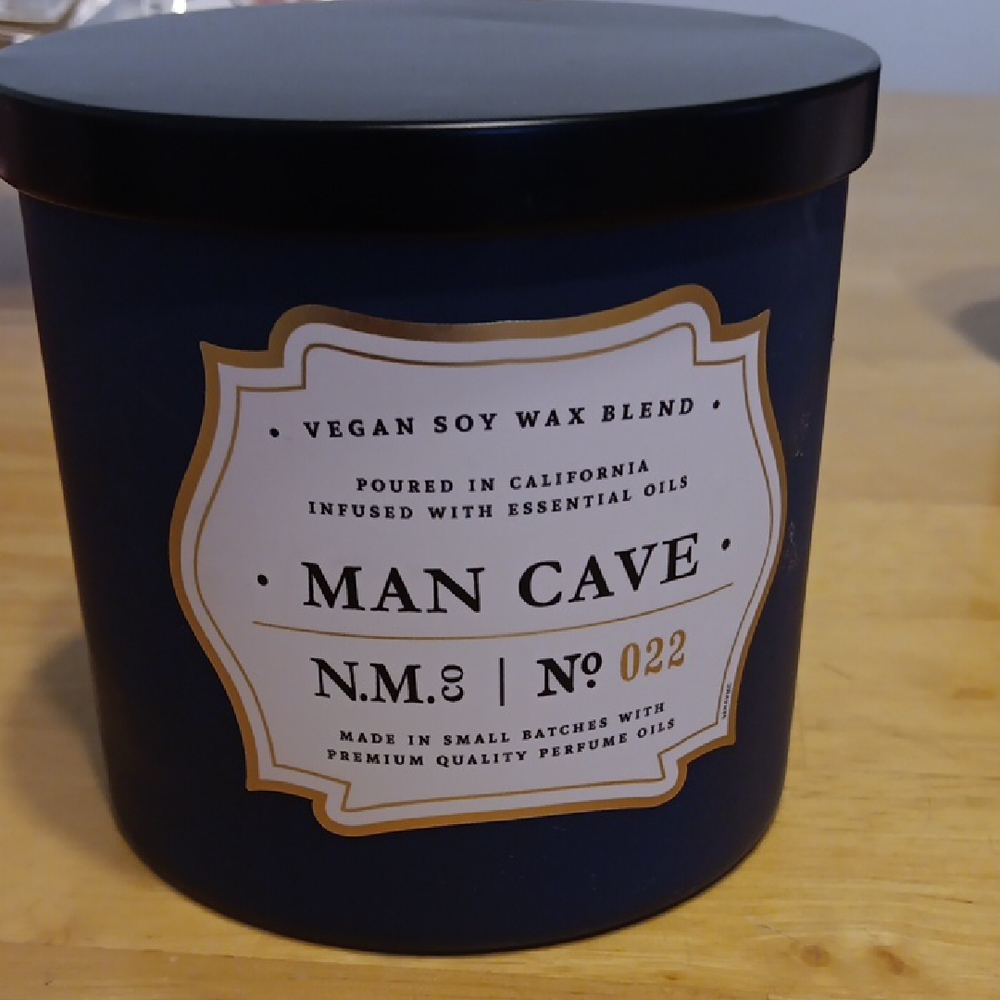 Vegan Soy Wax Candle - Black - Picture 1 of 3